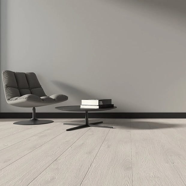 Mono Serra Oak Silver 15.44 cm (6.08 in.) AC5 Laminate Floor