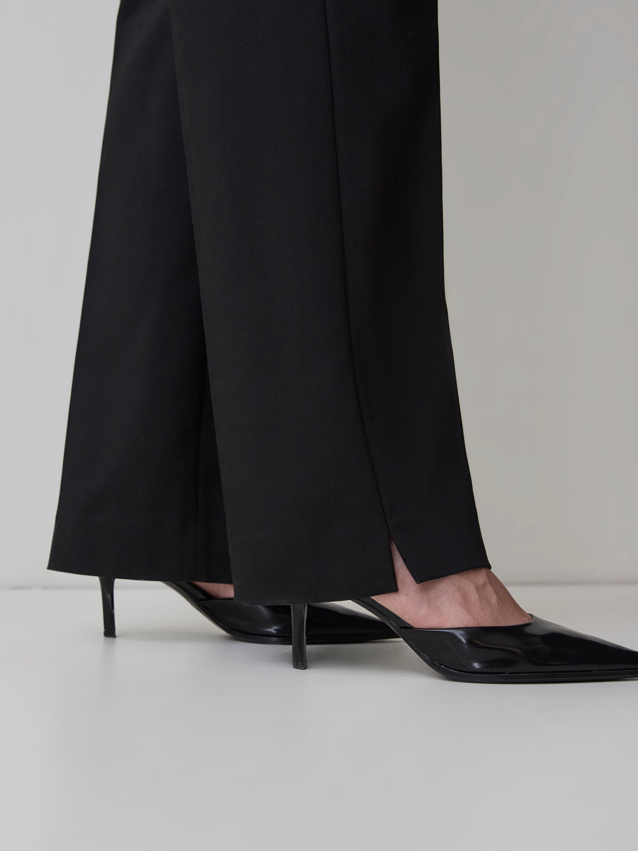 Limitless High-Rise Wide-Leg Signature Pant
