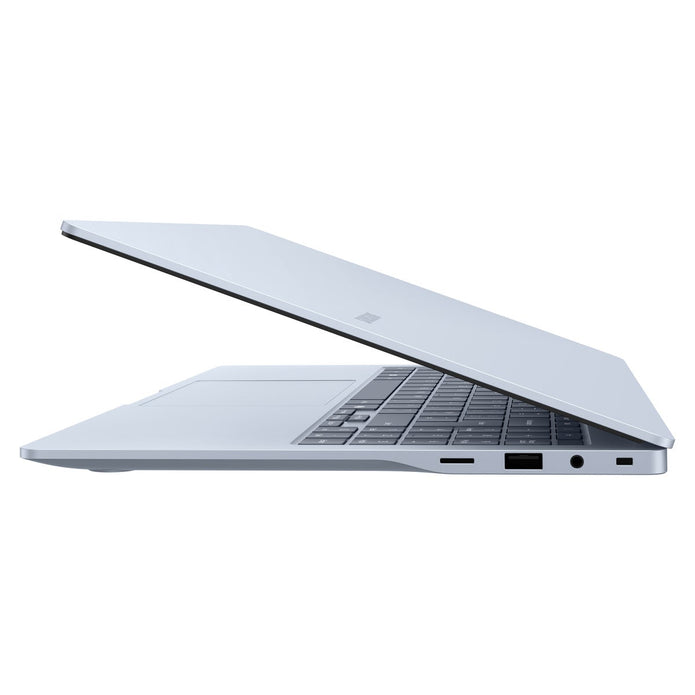 Samsung Galaxy Book4 Edge 15.6-in Copilot+ PC Laptop, Qualcomm Snapdragon X X1-26-100 - 16GB RAM, 256GB Storage, Qualcomm Adreno