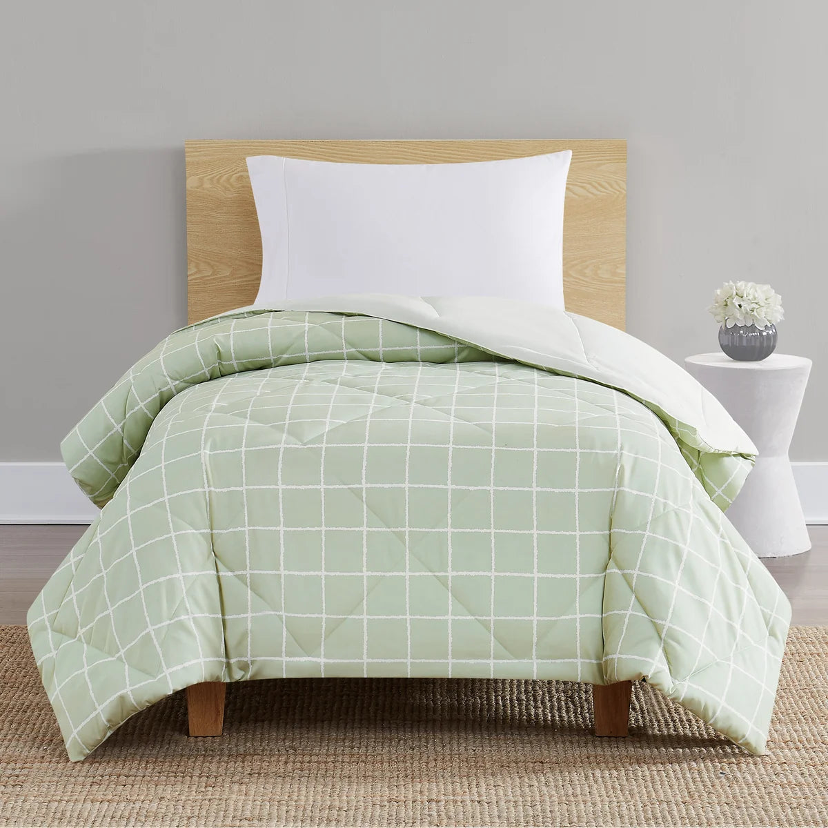 Simmons Down Alternative Blanket