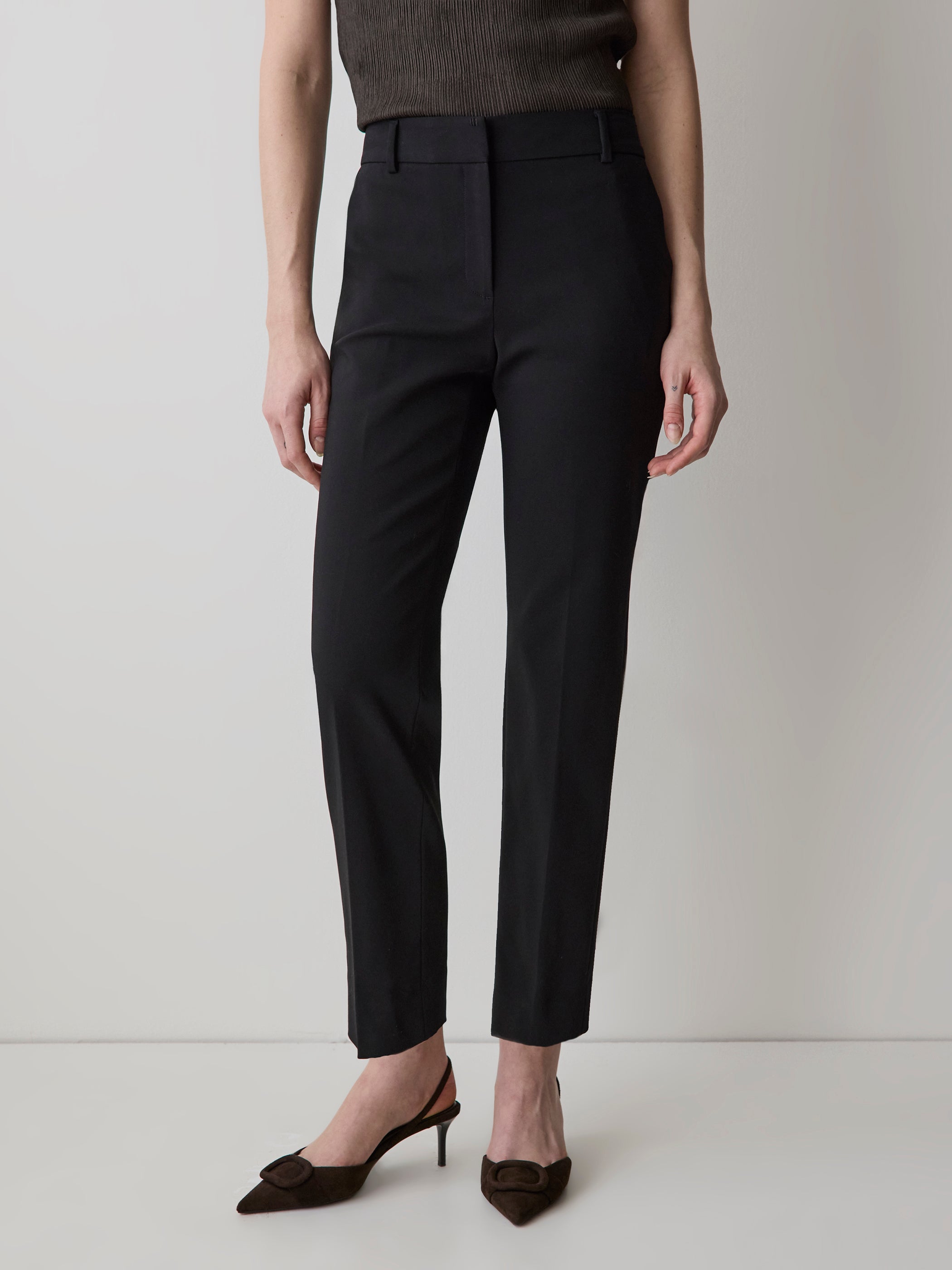 Straight-Leg Mid-Rise Black Ankle Pant
