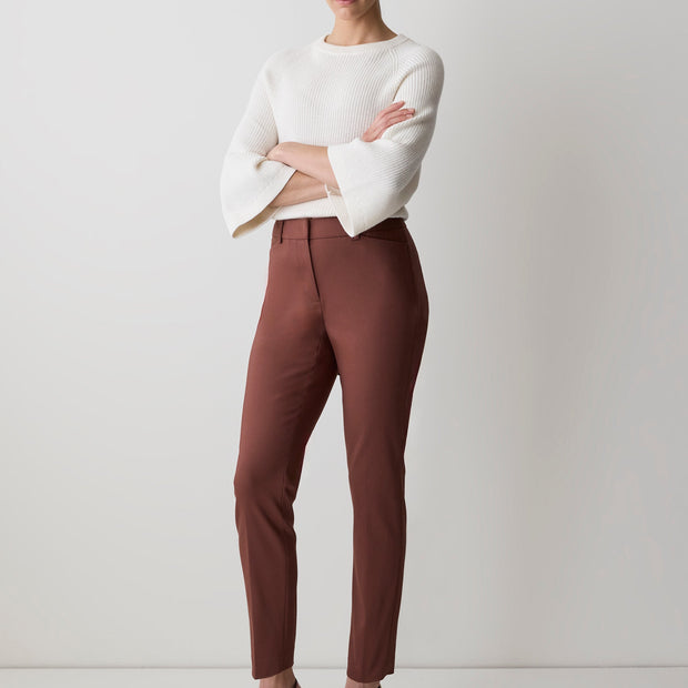 Limitless Mid-Rise Slim-Leg Curvy Pant