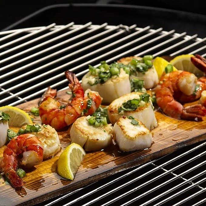 TrueFire Cedar Grilling Planks 7.25in x 16in. 24-pack