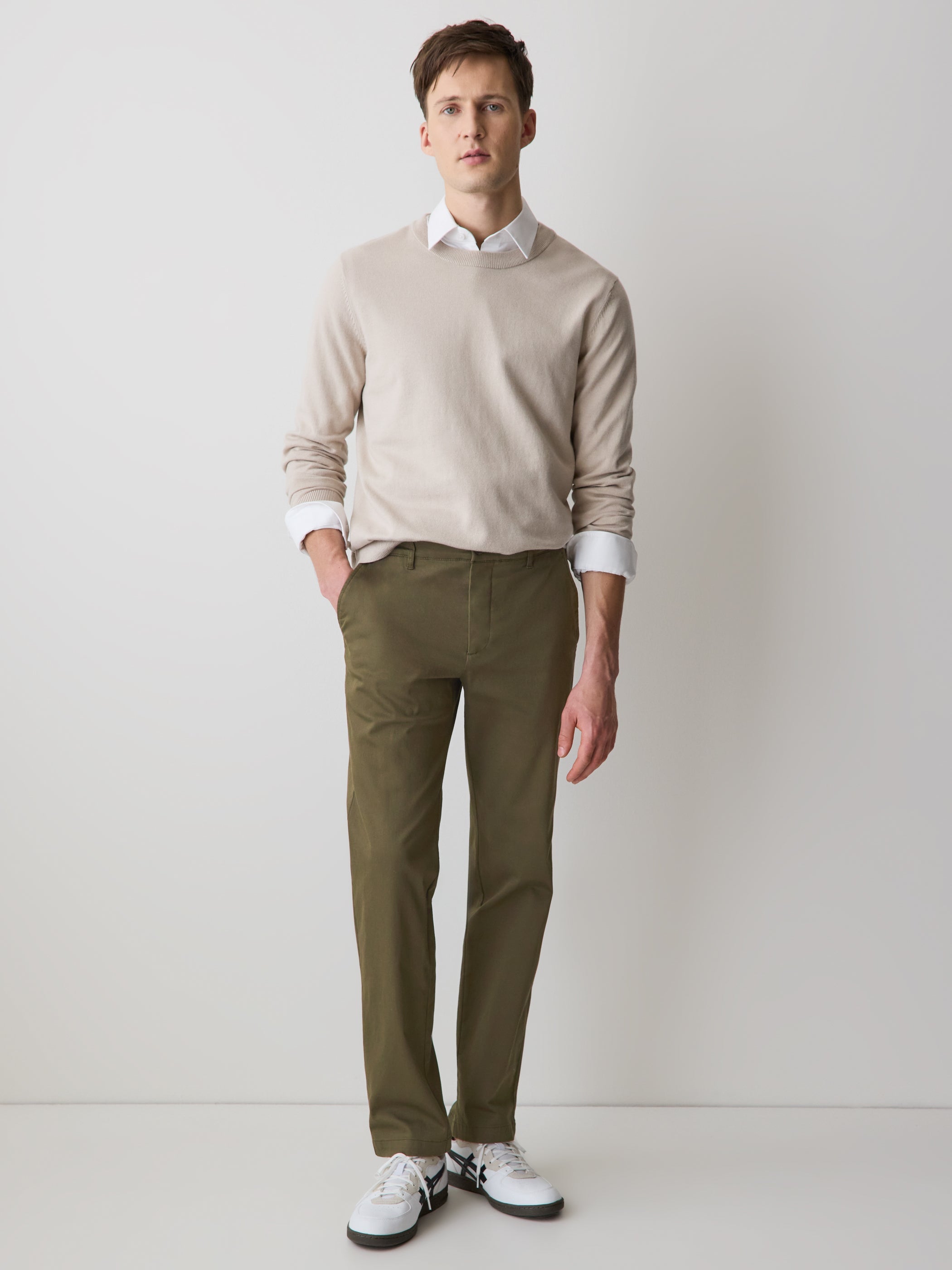 Slim-Fit Super-Stretch Chino Pant