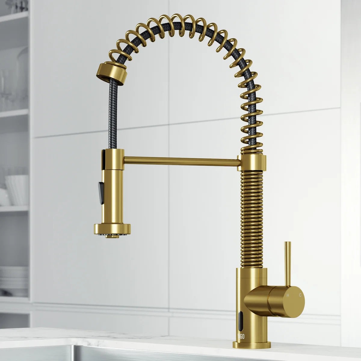 VIGO Edison Pull-down Spray Kitchen Faucet with Touchless Sensor