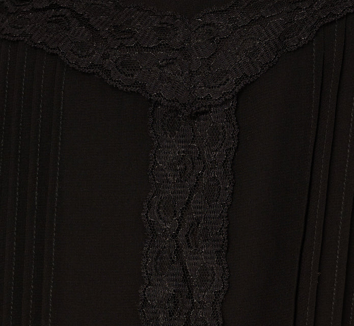 Short Sleeve Pintuck Lace Top In Black