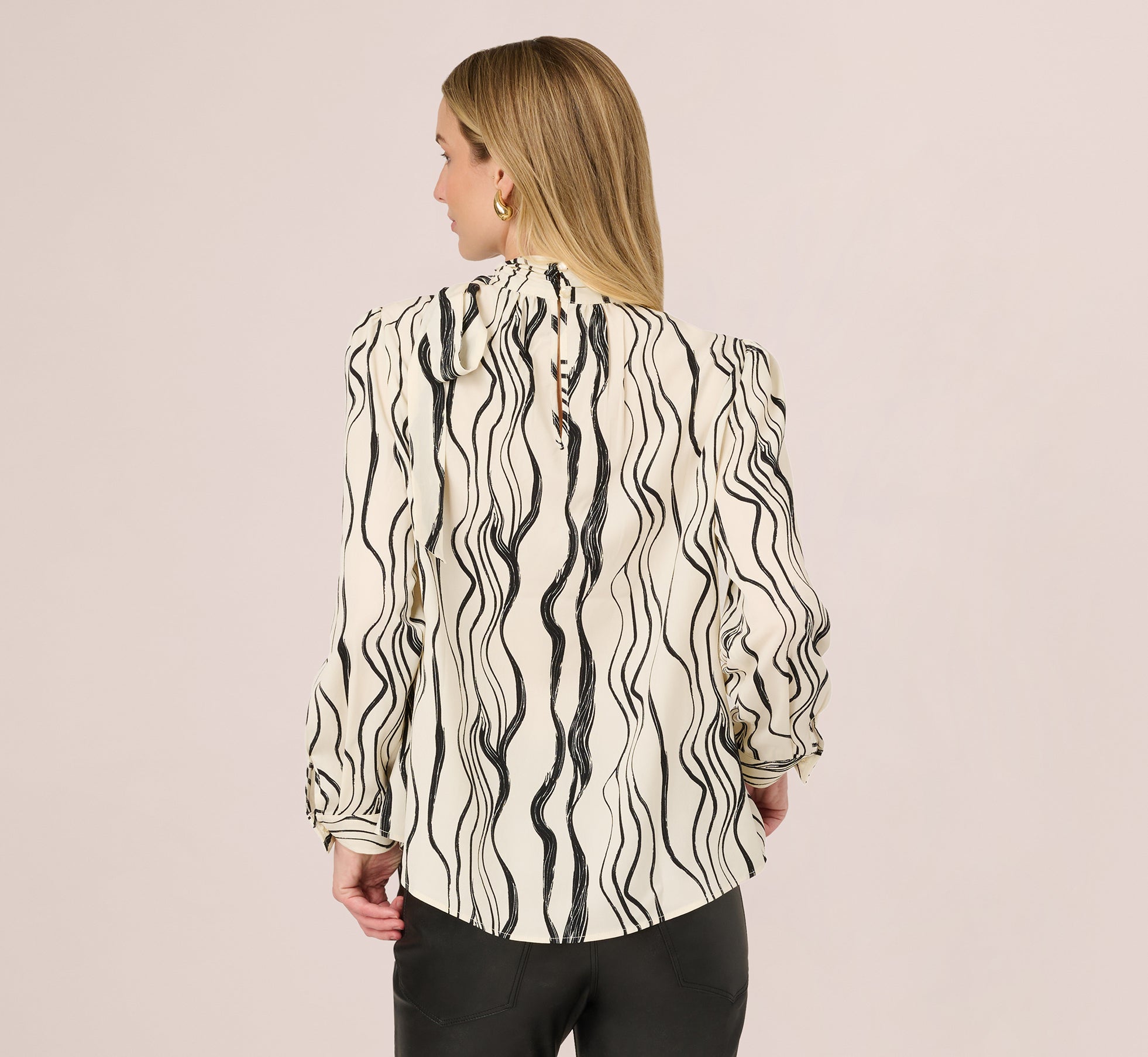 Long Sleeve Tie Neck Blouse In Ivory Black Abstract Brush