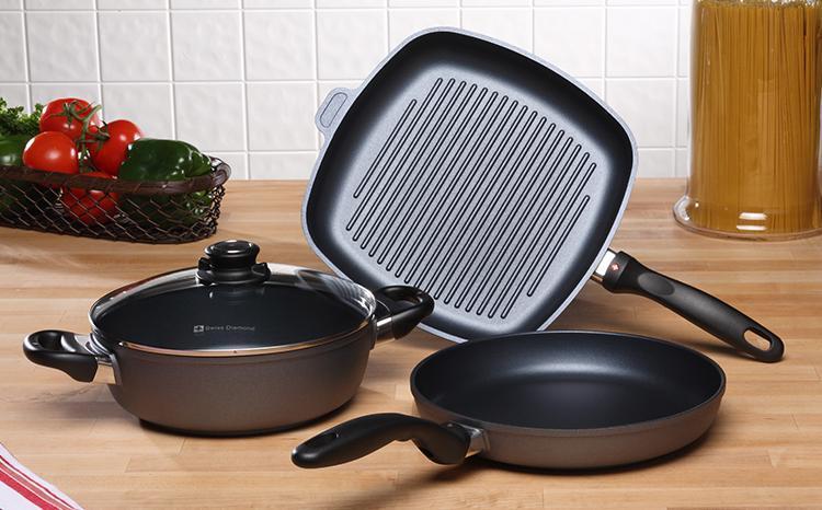 Swiss Diamond - HD Classic 4 Piece Set with Fry Pan / Grill Pan / Casserole & Lid - 604