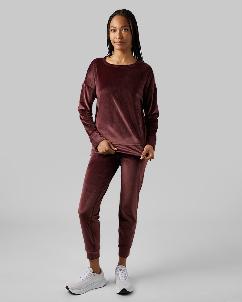WOMEN'S SOFT VELOUR CREW TOP