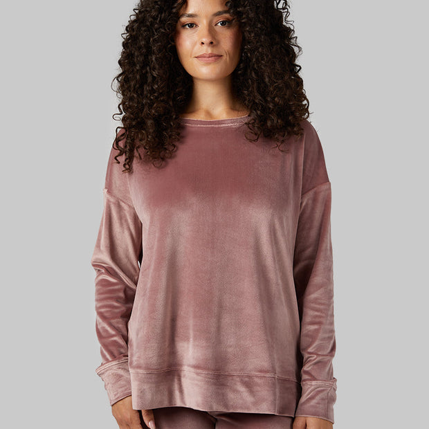 WOMEN'S SOFT VELOUR CREW TOP