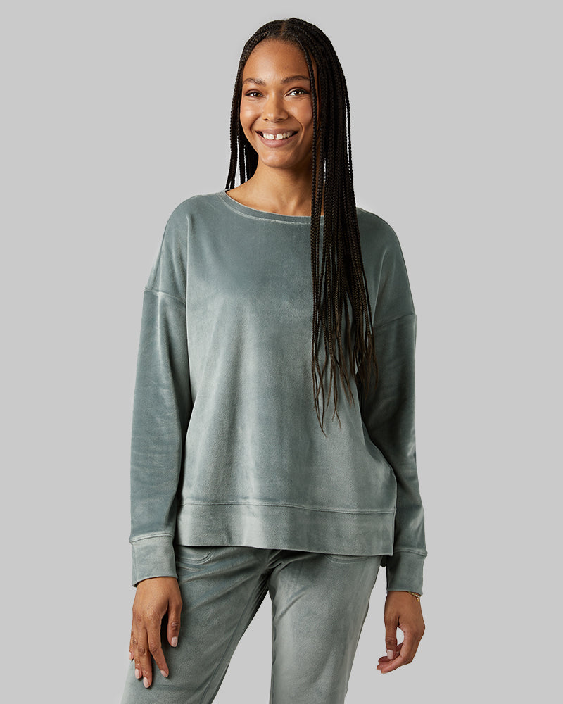 WOMEN'S SOFT VELOUR CREW TOP