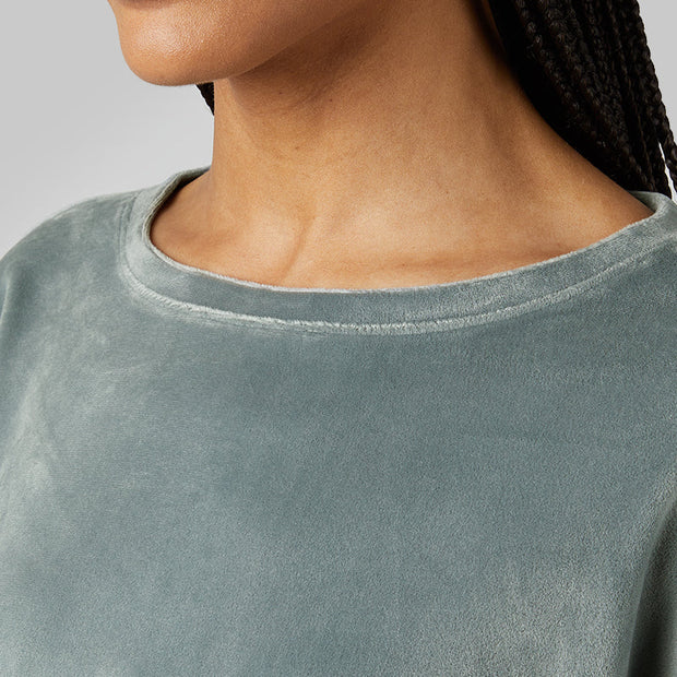 WOMEN'S SOFT VELOUR CREW TOP