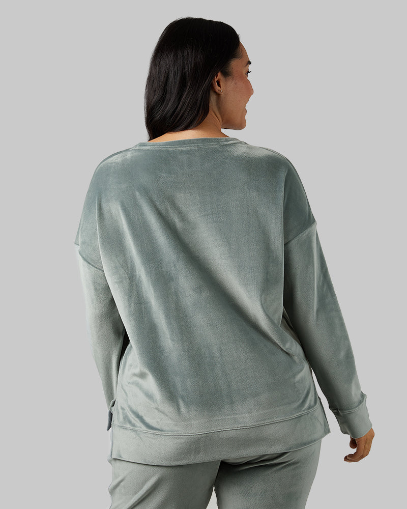 WOMEN'S SOFT VELOUR CREW TOP