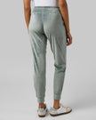 WOMEN'S SOFT VELOUR JOGGER