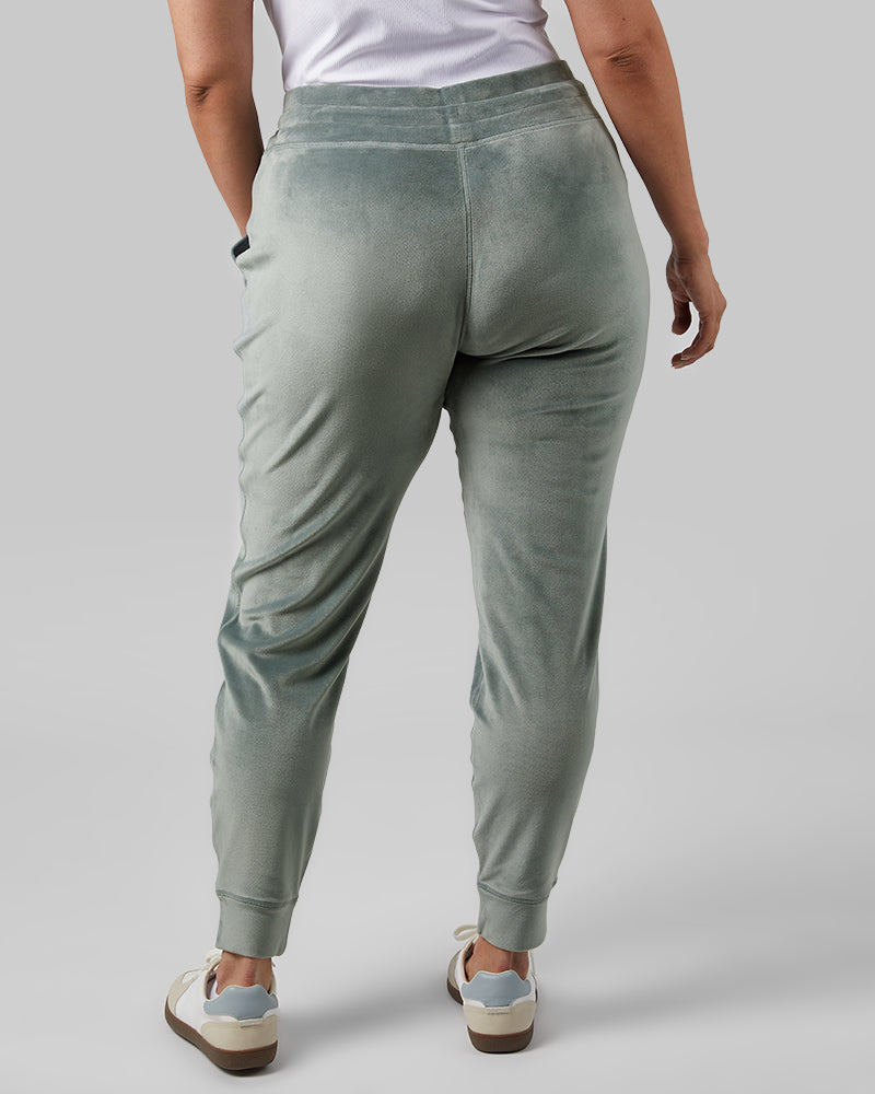 WOMEN'S SOFT VELOUR JOGGER