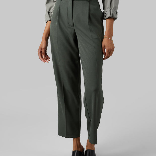 WOMEN'S RELAXED PLEATED PANT