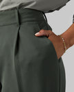 WOMEN'S RELAXED PLEATED PANT