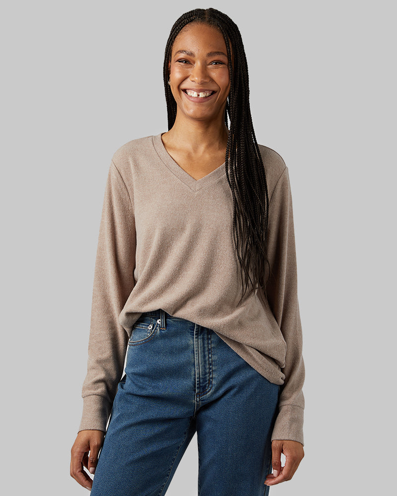 WOMEN'S SOFT SWEATER KNIT VNECK TOP