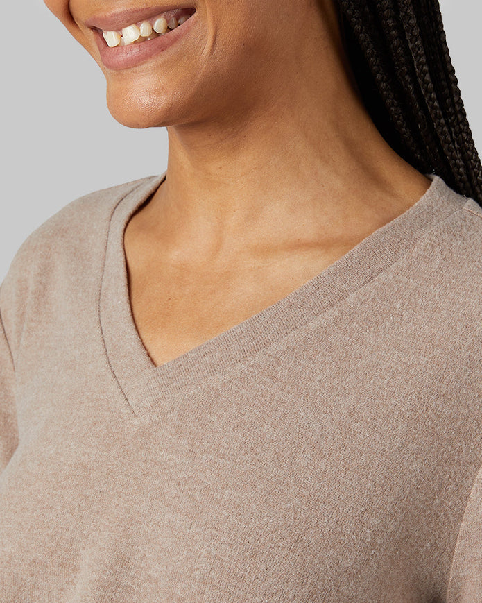 WOMEN'S SOFT SWEATER KNIT VNECK TOP