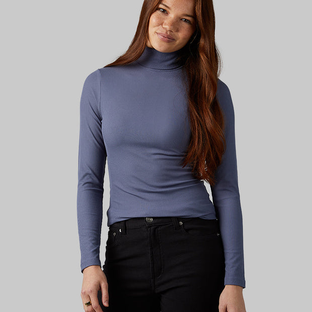 WOMEN'S SOFT RIB TURTLENECK