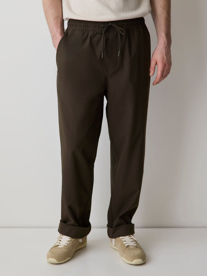 Relaxed-Fit Athleisure Pant