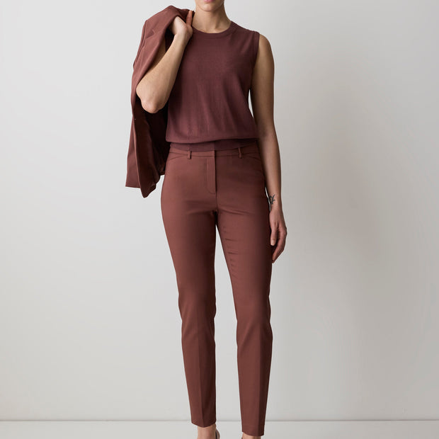 Limitless Mid-Rise Slim-Leg Signature Pant