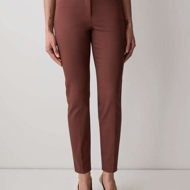 Limitless Mid-Rise Slim-Leg Signature Pant