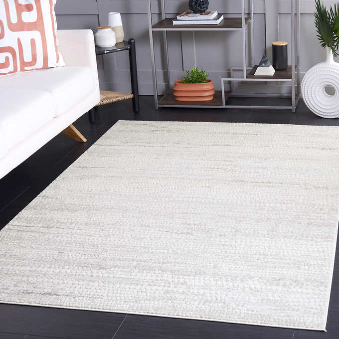 SAFAVIEH Hannah Collection Charm Indoor Area Rug