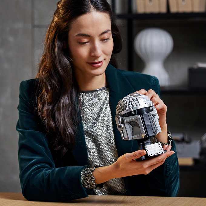 LEGO Star Wars The Mandalorian Helmet