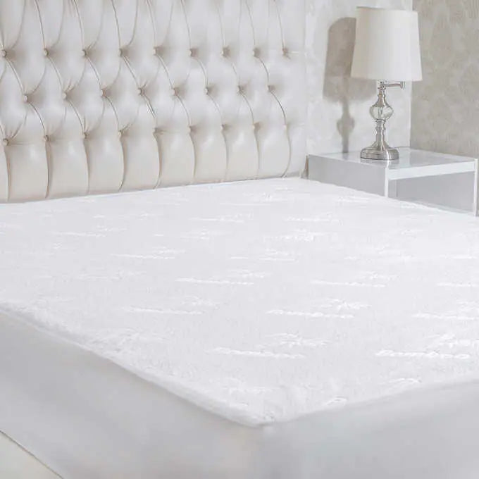 Swiss Comforts Rayon from Natural Bamboo Waterproof Mattress Protector