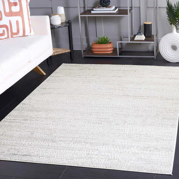 SAFAVIEH Hannah Collection Charm Indoor Area Rug